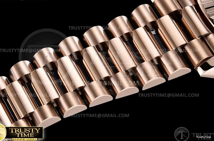 1216 RDD0219G – DayDate 36mm Practical 693